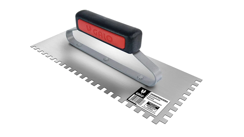 Desempenadeira Aço 12X29Cm Dentada Cabo Fechado Galo - Imagem 2